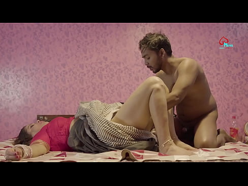 ❤️ serie web: quérote Daadi Ela ensinoulle a ter sexo cunha moza!!! Vídeo porno en nós ﹏