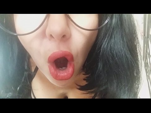 ❤️ Querida, a túa madrastra non te deixa ir hoxe á escola... necesitote demasiado... Vídeo porno en nós ﹏