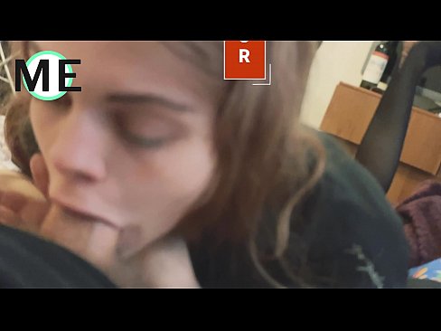 ❤️ Palo de garganta, pantalóns rasgados e tacóns rasgados agradable de coñecer Vídeo porno en nós ﹏